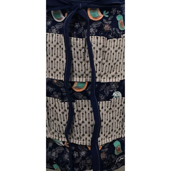 Handmade reversible cotton apron egg collector egg apron farmhouse rooster print - Picture 5 of 5